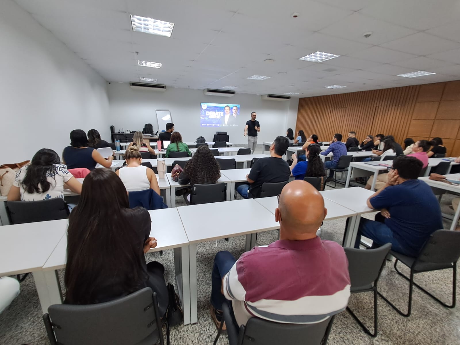 Capacitação em licitações fortalece gestão pública e eficiência dos serviços em Primavera do Leste