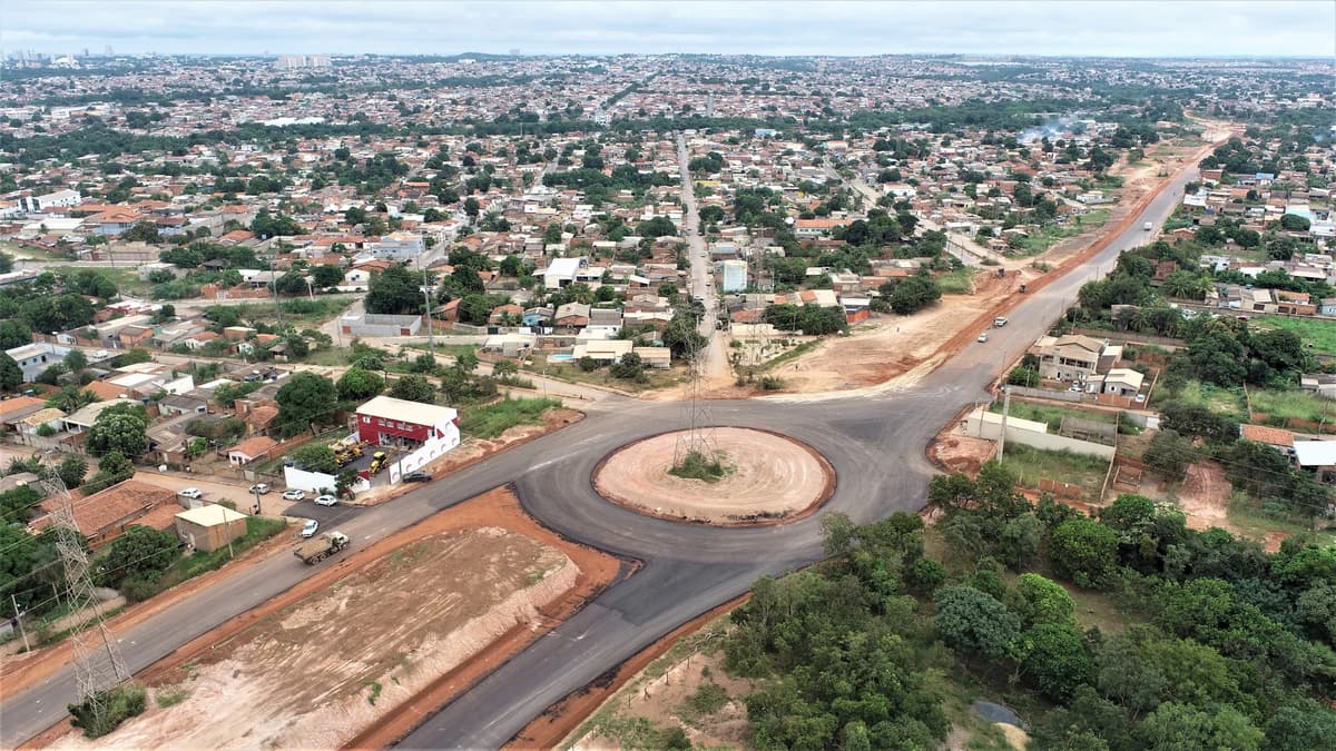 Abilio culpa gestão Emanuel por falha em postes no Contorno Leste em MT