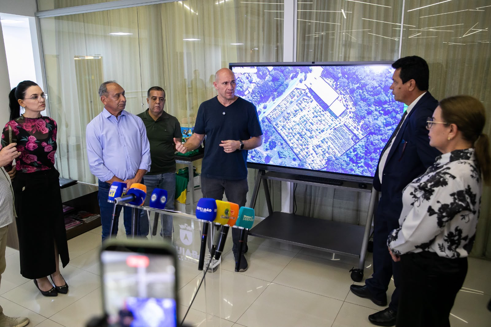 Abilio sanciona lei que zera taxas de pátio em Cuiabá MT
