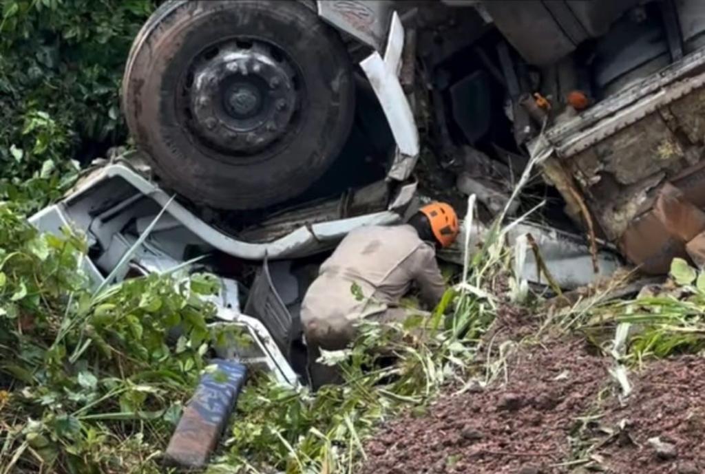 Acidente na BR-174 deixa um morto e motorista preso em Pontes e Lacerda