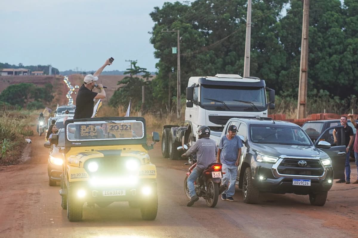 Beto Dois a Um realiza carreata em Brasnorte MT