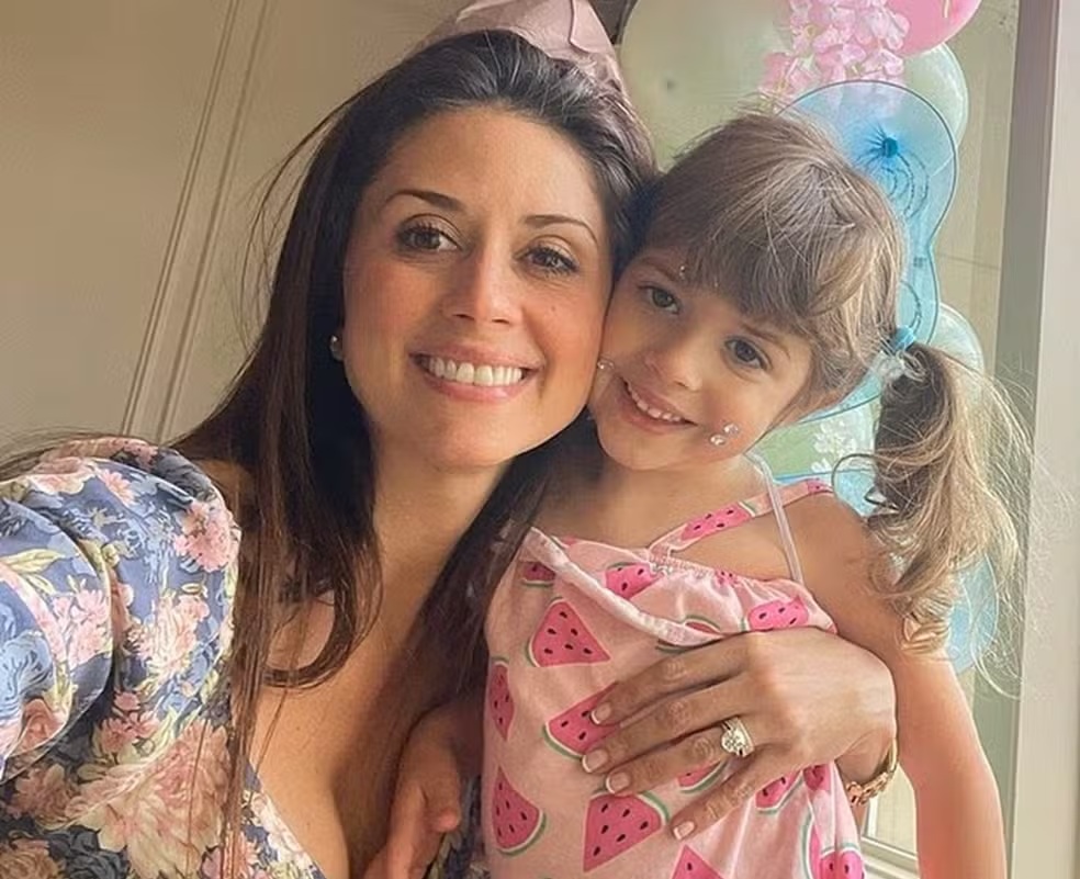 Brasileira mata filha e comete suicídio nos EUA após perder guarda