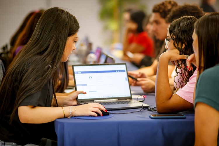 CIEE abre 245 vagas de estágio e aprendizagem em Mato Grosso