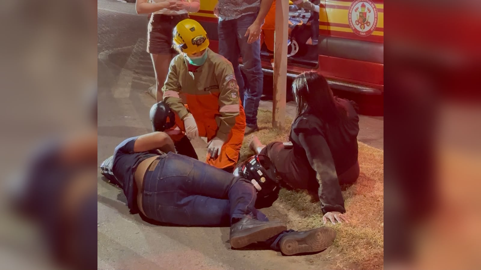 Colisão entre caminhonete e moto deixa feridos em Lucas do Rio Verde