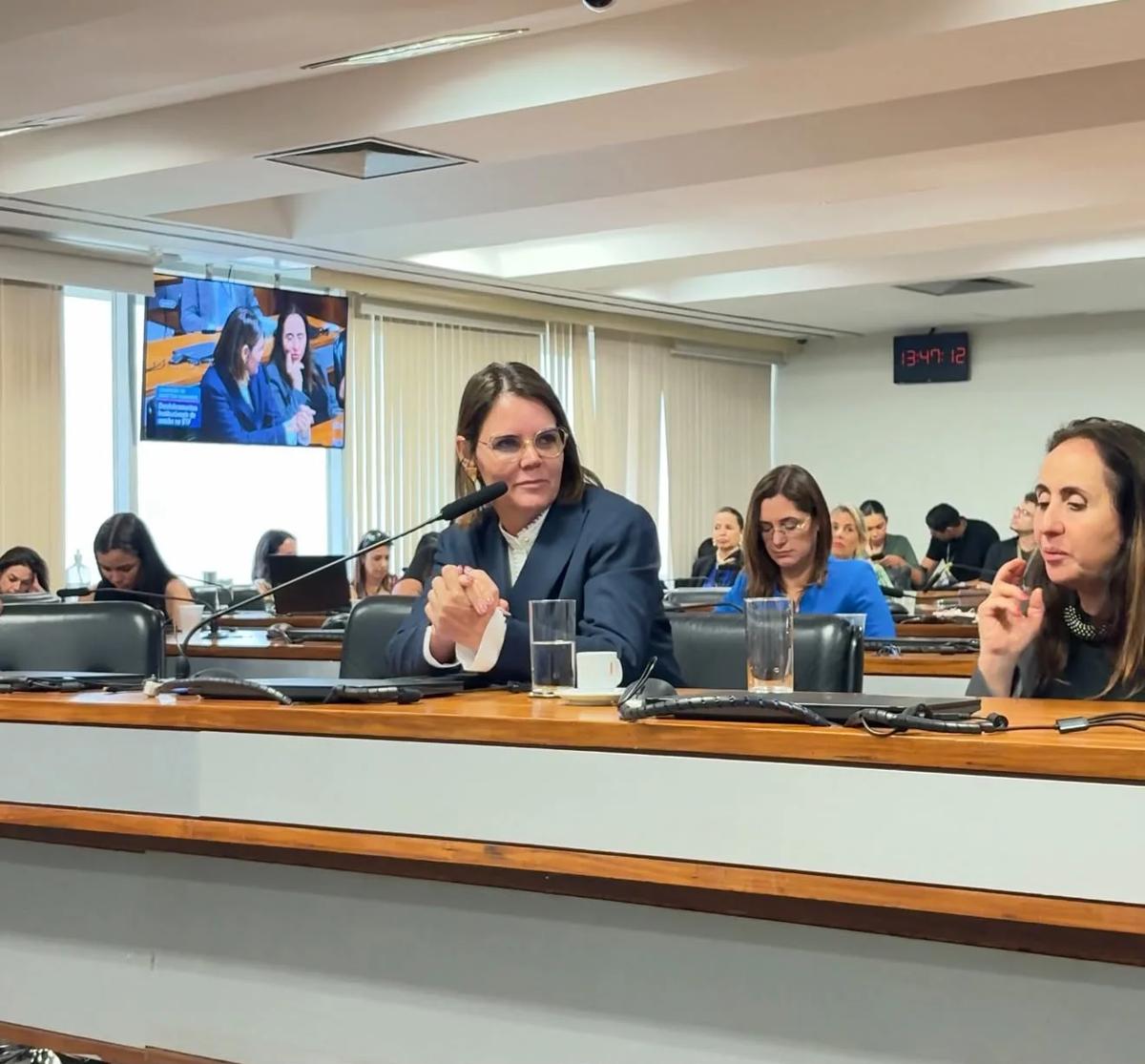 Coronel Fernanda exige investigação de ministros do STF em MT