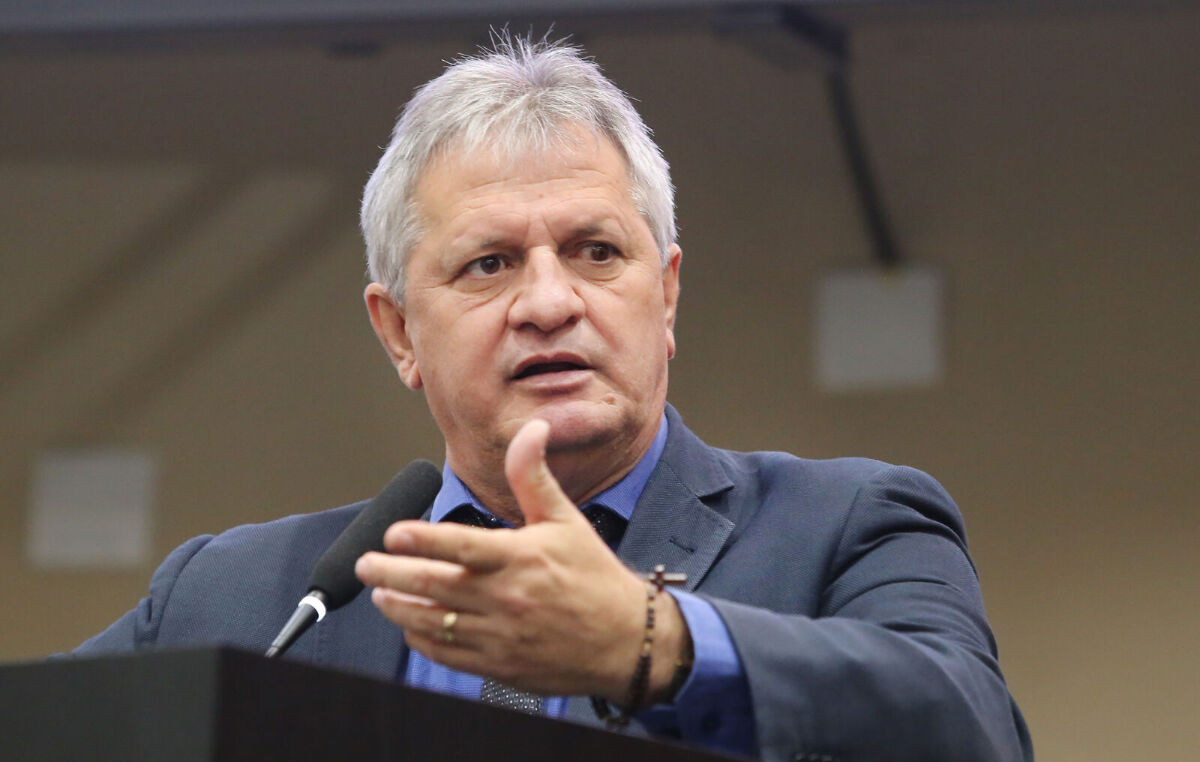 Deputado de MT rebate Mauro Mendes após declaração