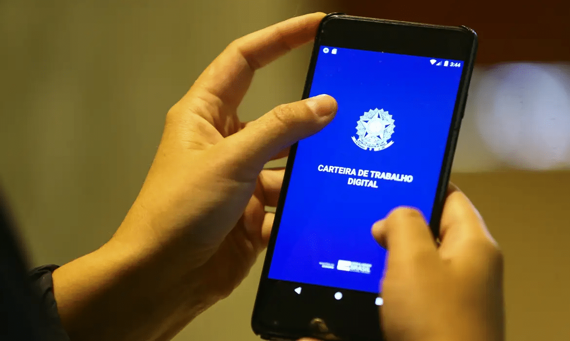 Desemprego cai para 2,2% e MT garante segunda menor taxa no país