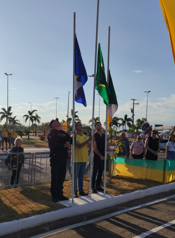 Desfile cívico celebra Independência em Primavera do Leste