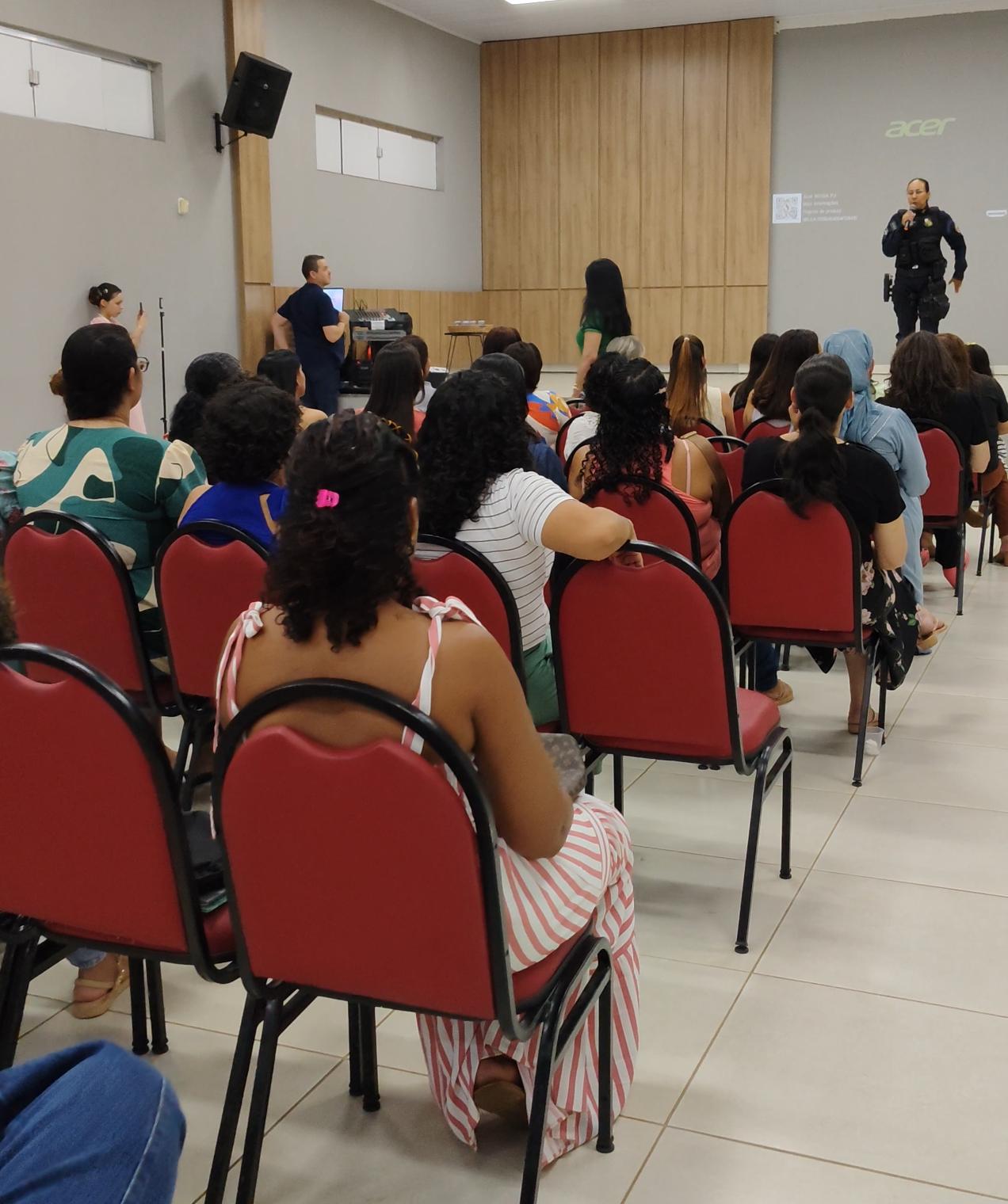 Encontro debate maternidade atípica e violência em Primavera do Leste