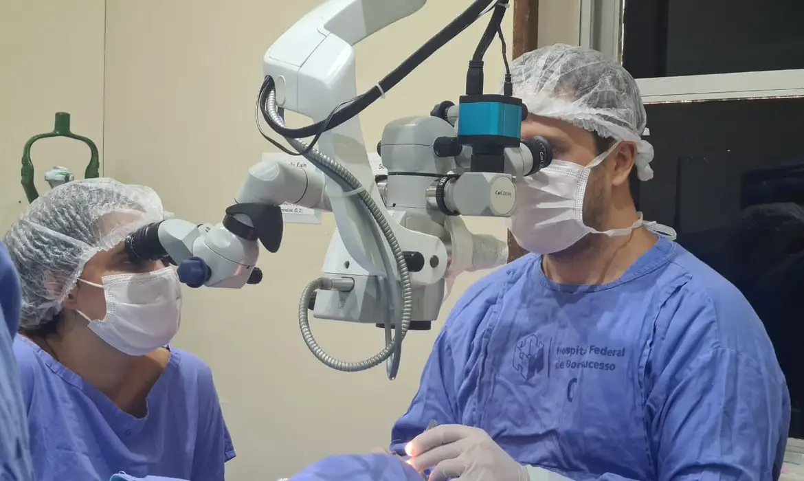 Fila de transplante de córnea em MT e no país