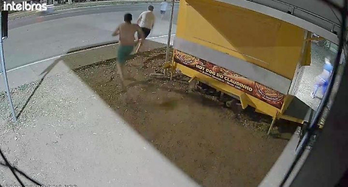 Homem é detido por populares após furtar trailer em Cuiabá, MT