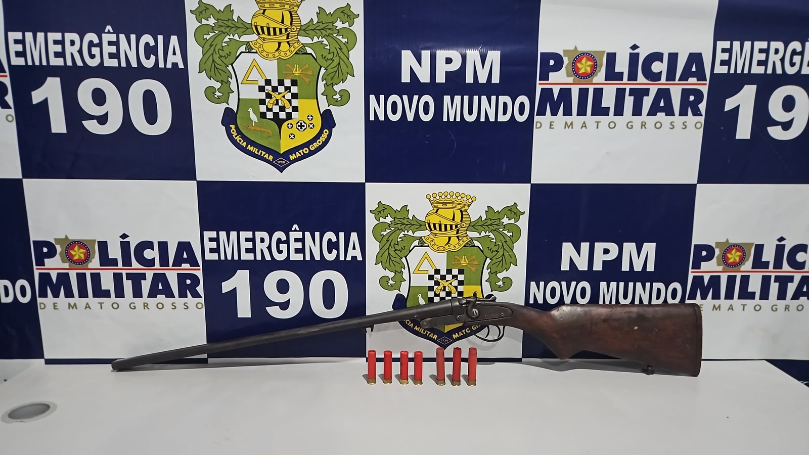 Homem é levado à delegacia após agressão e arma apreendida em Novo Mundo