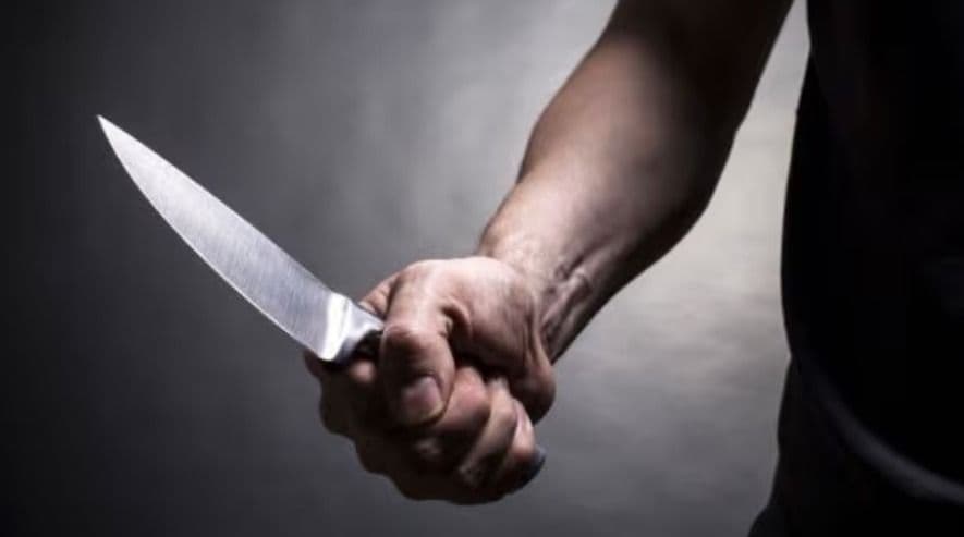 Homem é preso após esfaquear ex-companheira e o filho em MT