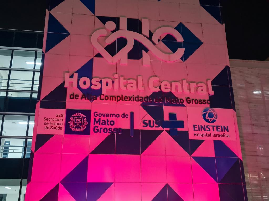 Hospital Central em MT une retirada de tumor e reconstrução