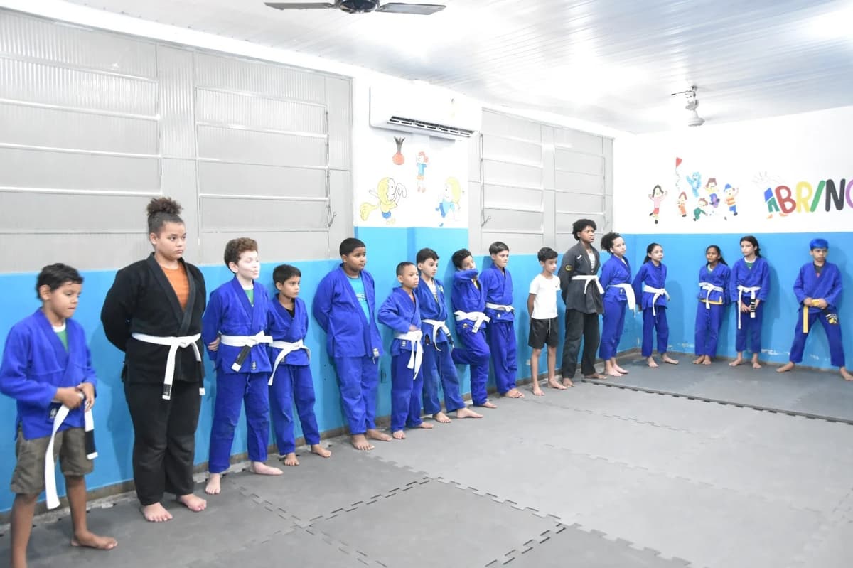 Jiu-jitsu e artes transformam rotina de alunos em Cuiabá