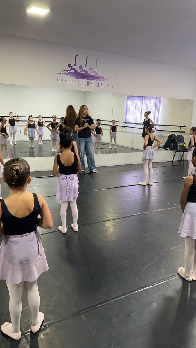 KNN leva inglês para aulas de dança em Primavera do Leste