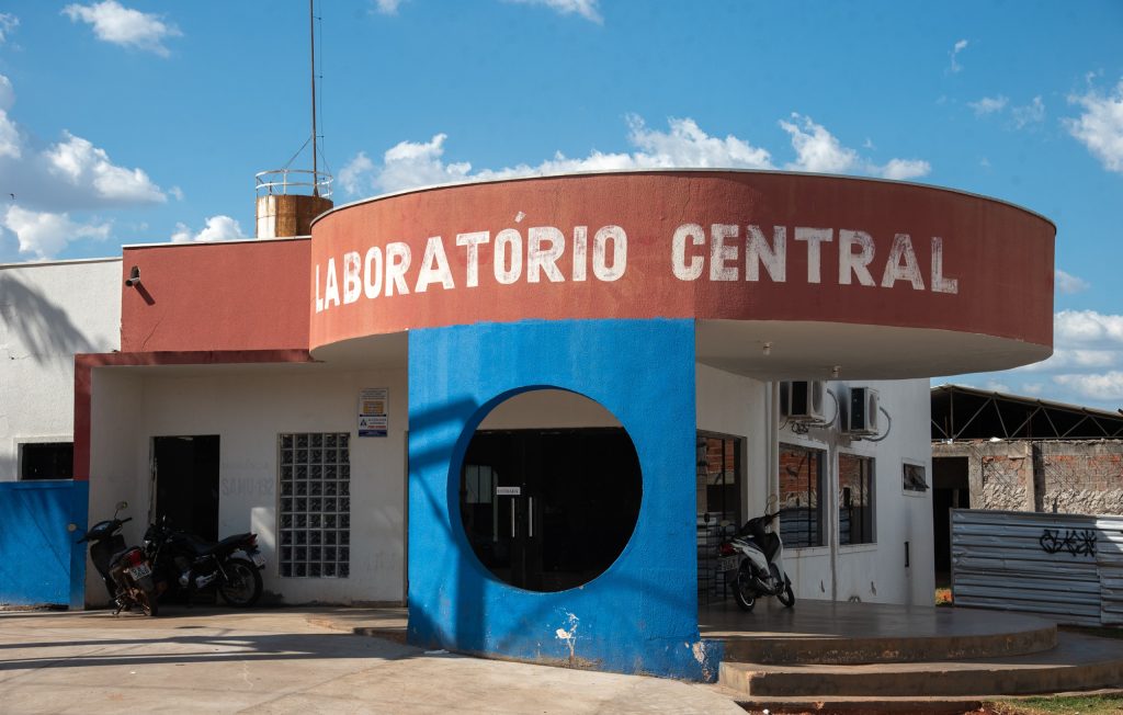 Laboratório Central fecha para mudança em Rondonópolis