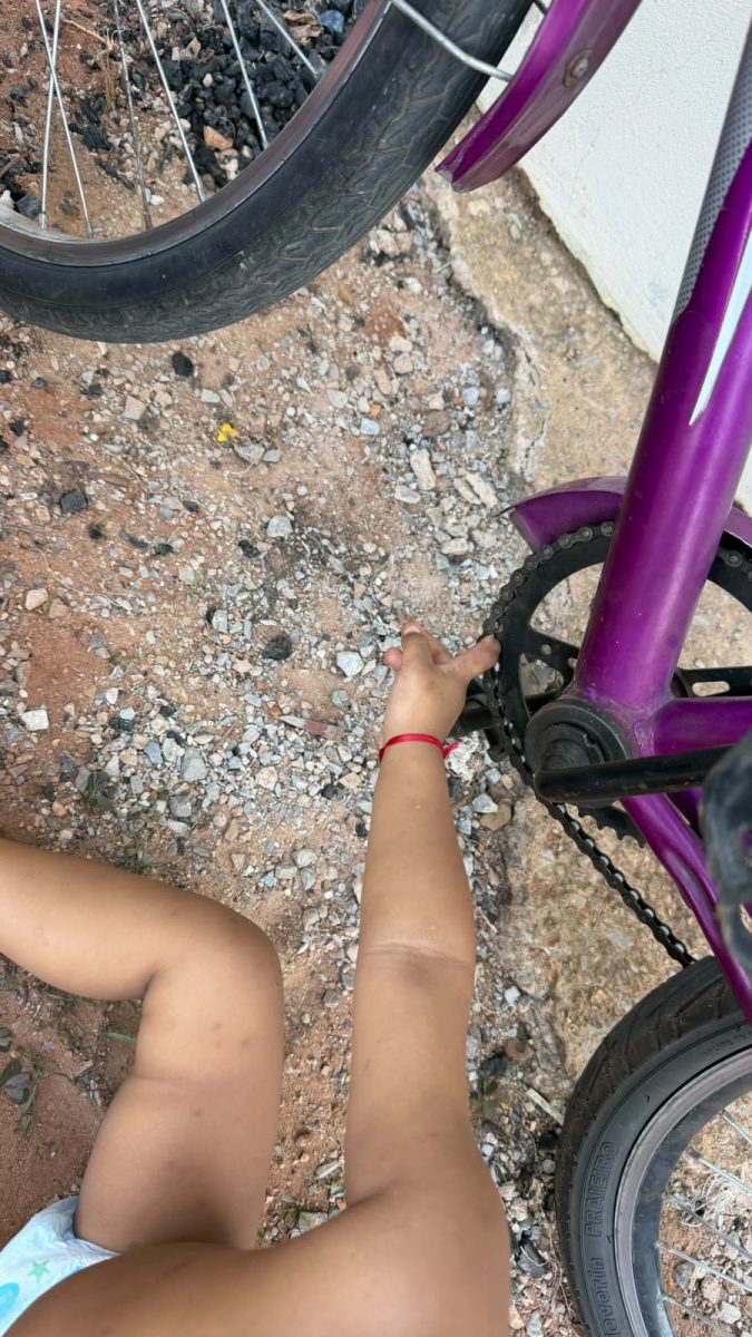 Lucas do Rio Verde: Criança de 2 anos tem dedo preso em bicicleta