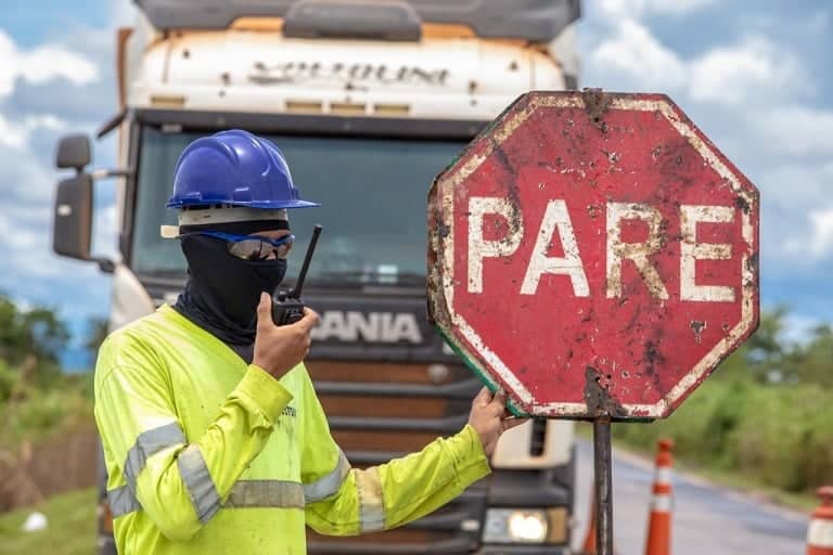 Manutenção na BR-364 altera trânsito na Serra de São Vicente