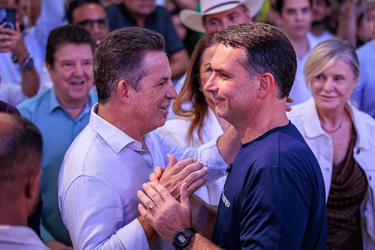 Mauro Mendes avalia apoio à campanha de Flávio Bolsonaro em MT