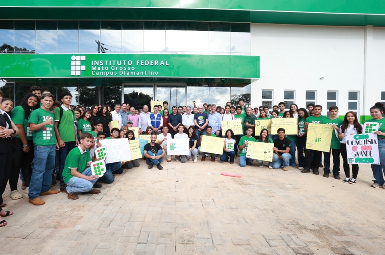 MEC entrega bloco de Agronomia do IFMT em Diamantino
