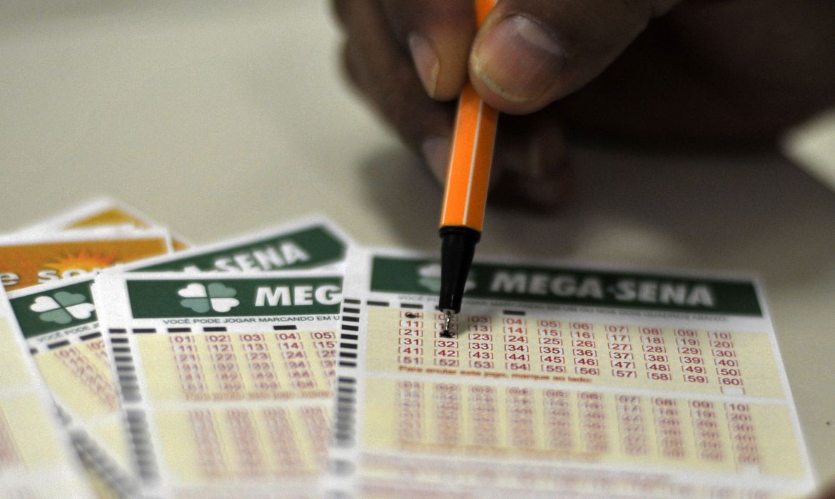 Mega-Sena acumula e prêmio vai a R$ 76 milhões em Mato Grosso