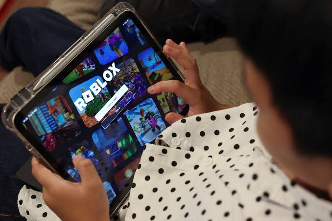 Menina de 11 anos é aliciada no Roblox em Primavera do Leste
