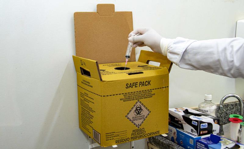 Multa de R$ 4,2 mil pune descarte de agulhas em Cuiabá