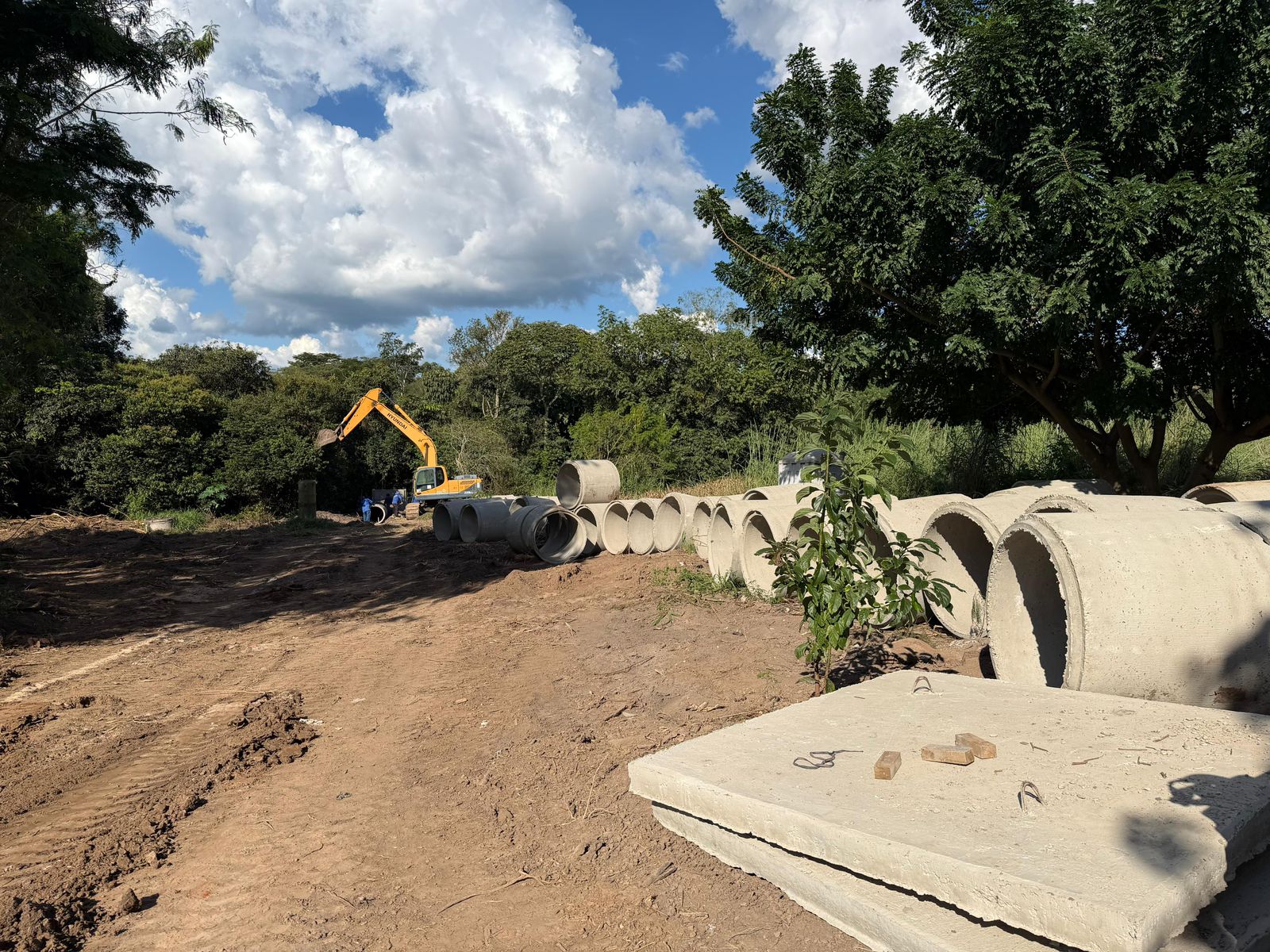 Obra de drenagem avança em Primavera do Leste