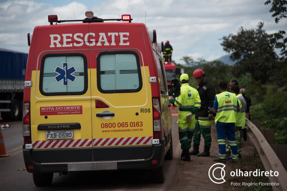 Pedestre morre atropelado por carreta na BR-070 em Várzea Grande