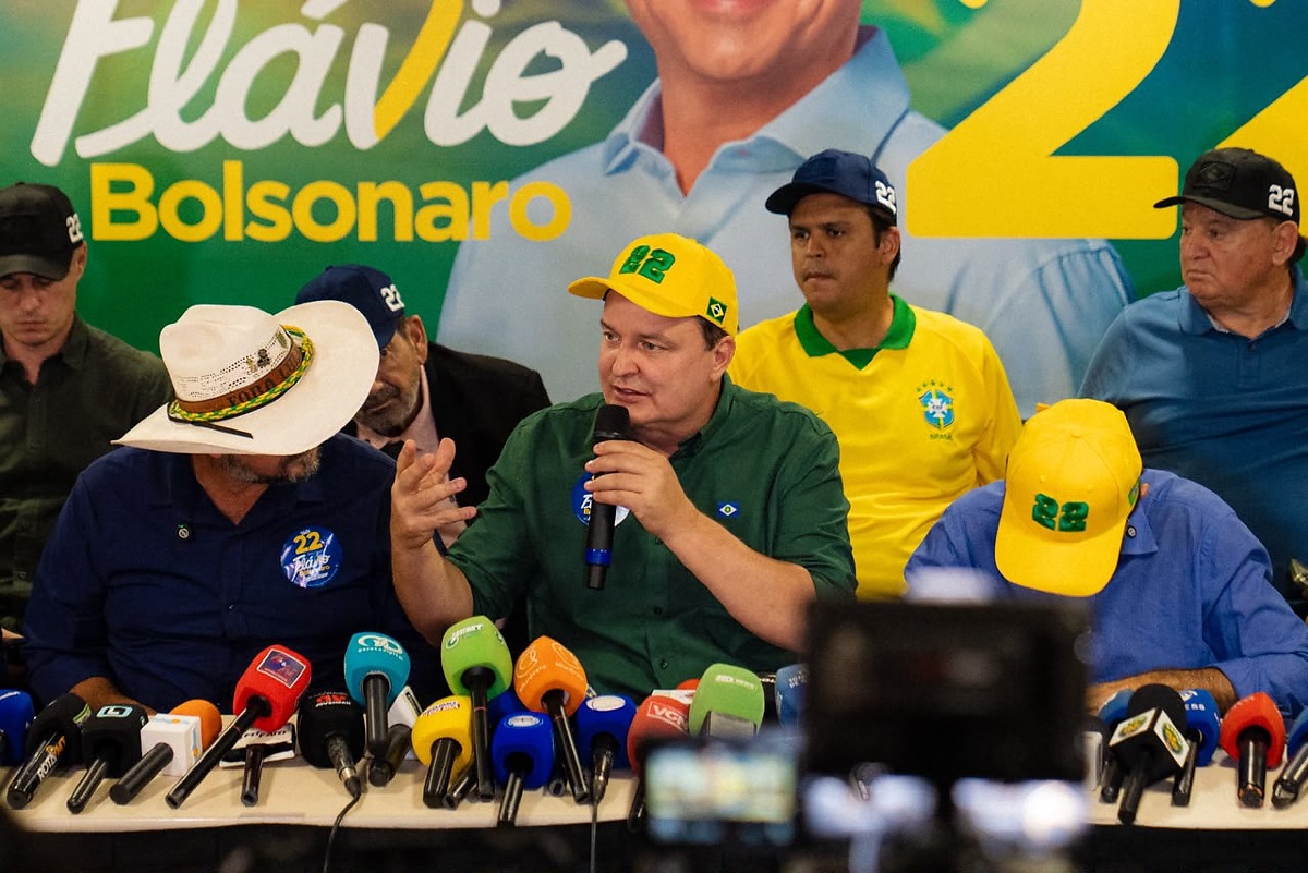 Polarização política no Brasil lembra modelo dos EUA, avalia Max Russi em MT