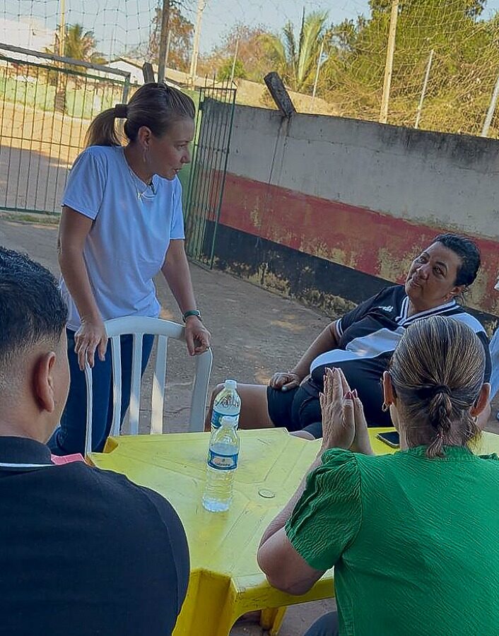 Prefeita de Várzea Grande visita bairro Vitória Régia em MT