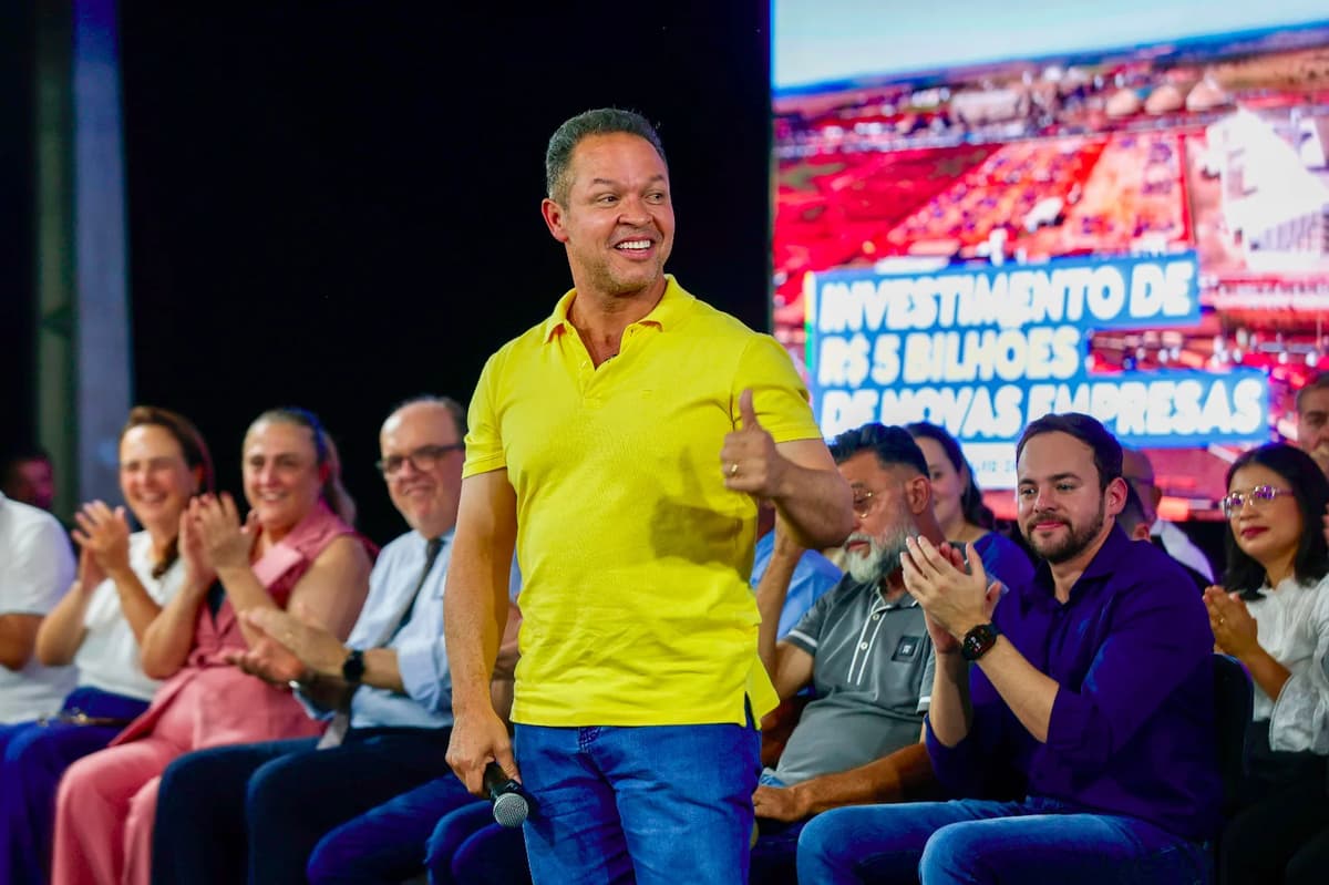 Prefeito entrega água e luz a 400 famílias em Rondonópolis, MT