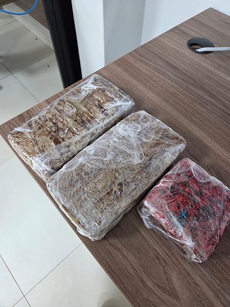 PRF apreende cocaína escondida em caixa de som em Primavera