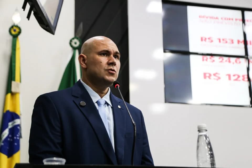 Projeto amplia prazo para professores temporários em Cuiabá, MT