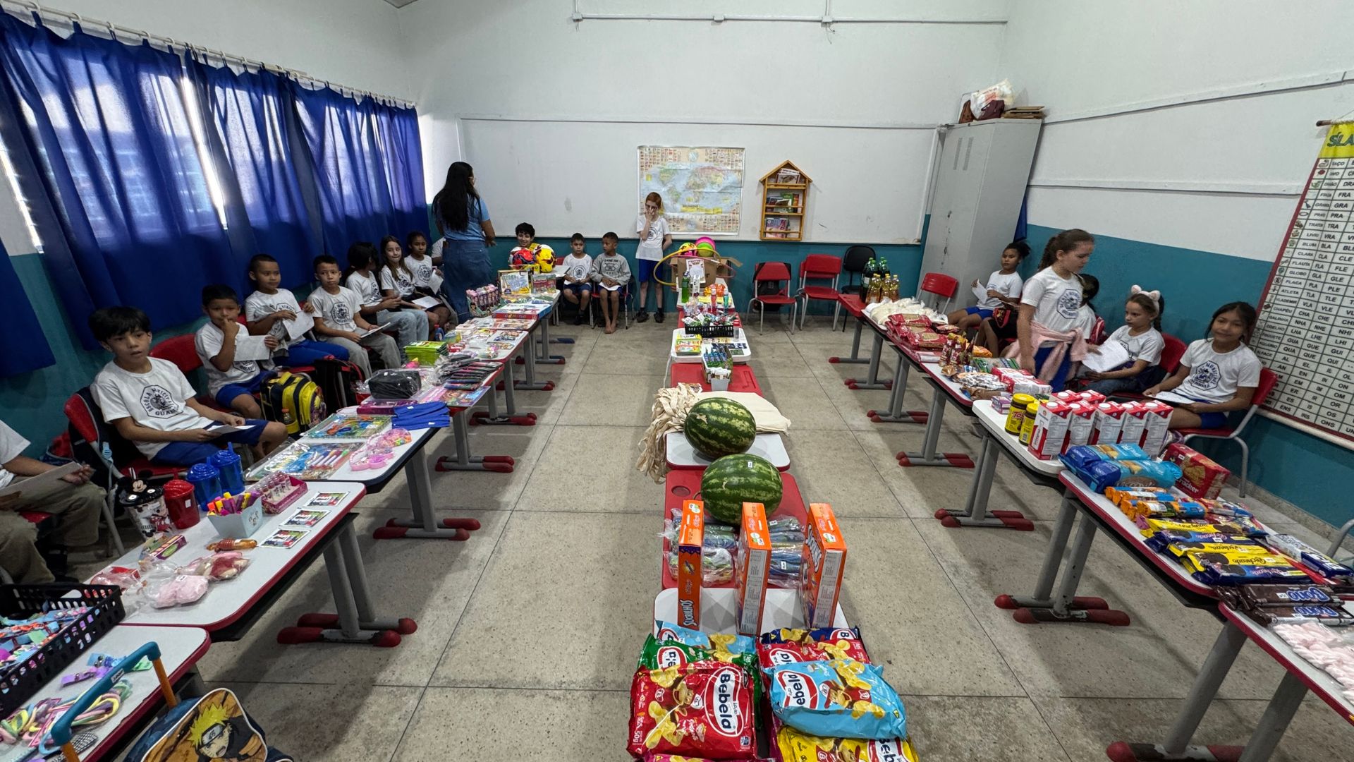 Projeto DinDin ensina finanças na Escola Guarujá