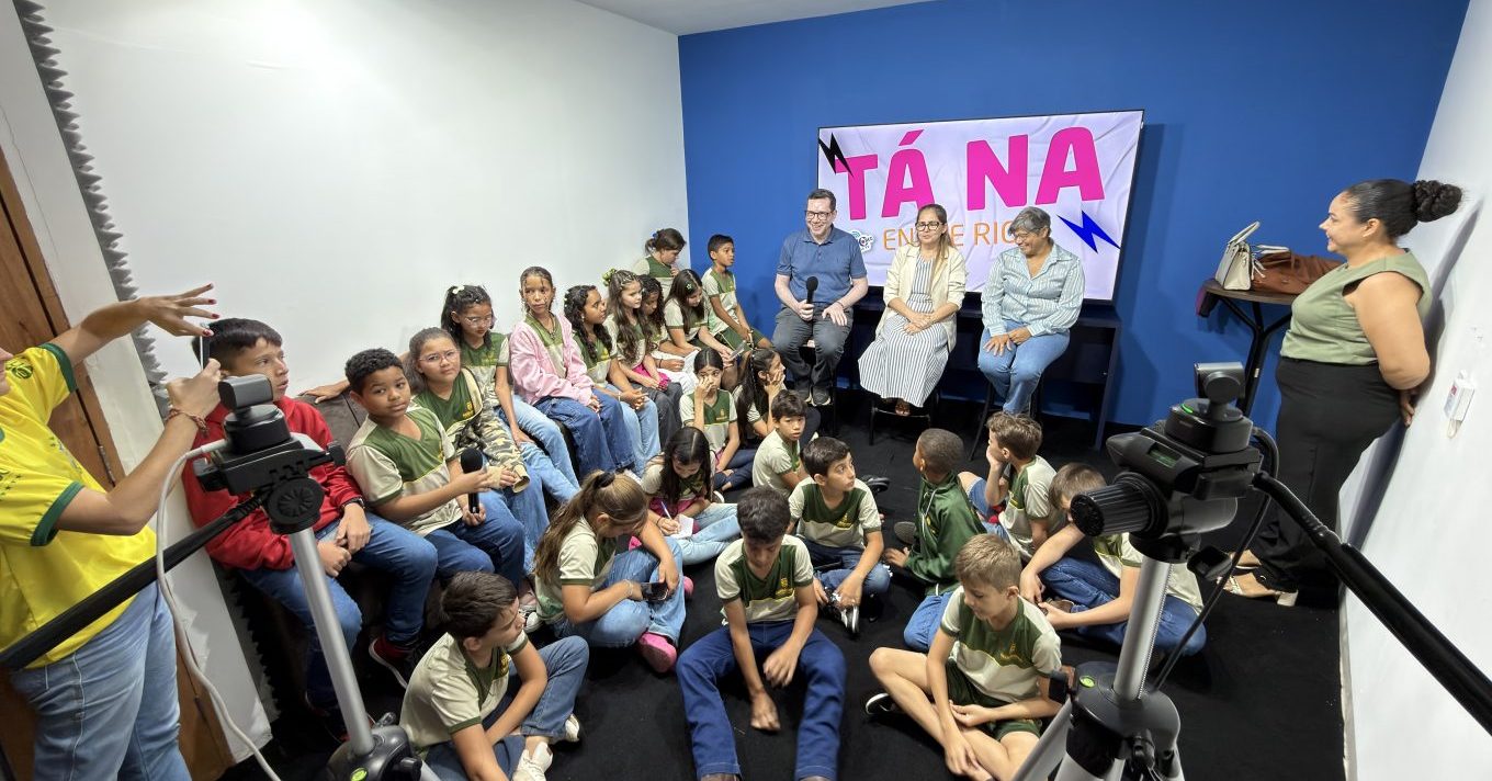 Projeto leva estudantes de Ribeirãozinho para TV em Pontal do Araguaia