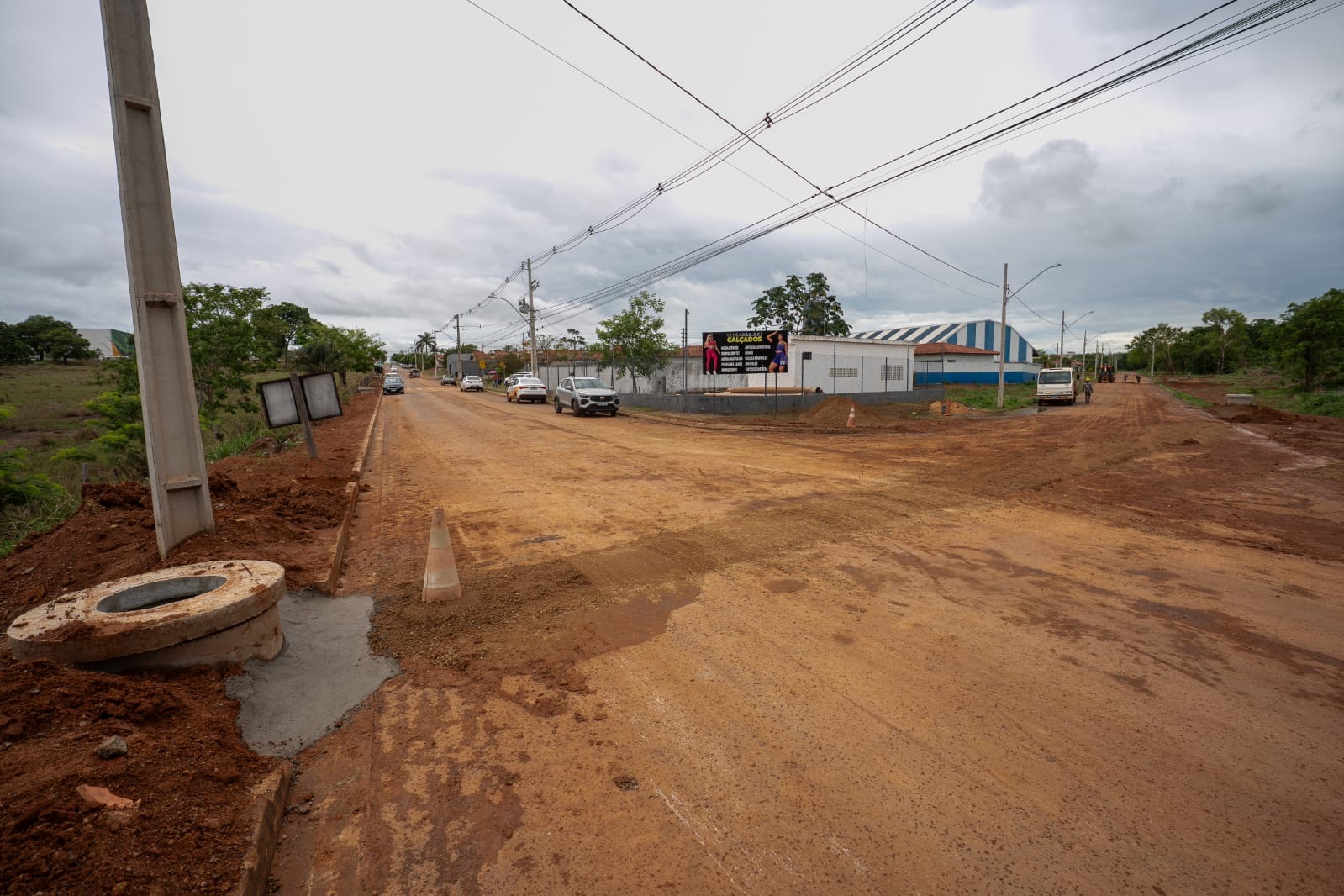 Sanear conserta trecho de obra em Rondonópolis após temporal