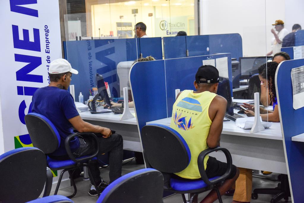 Sine-MT abre 1.985 vagas de emprego em MT